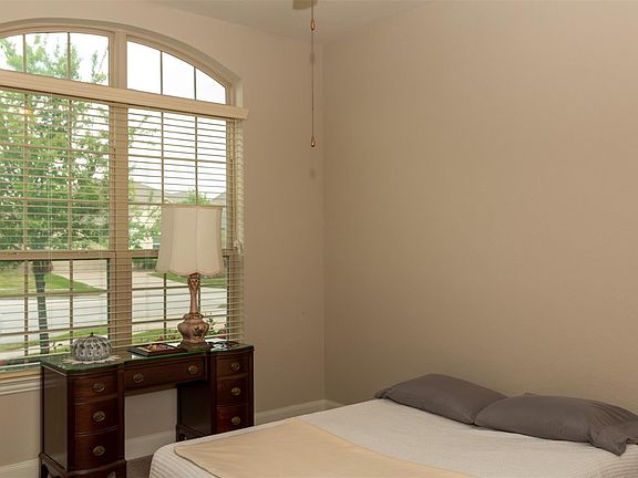 5th image of 18406 Florence Knoll Dr