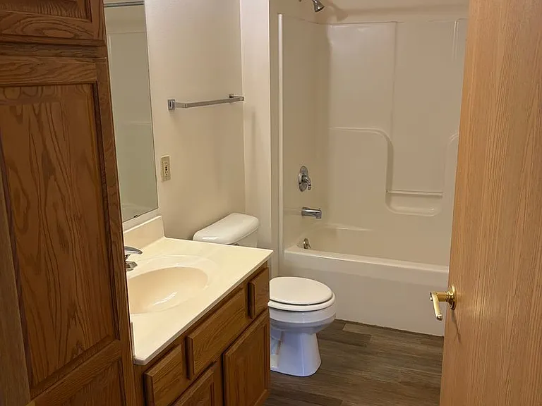 257 Fuller St — Photo 3