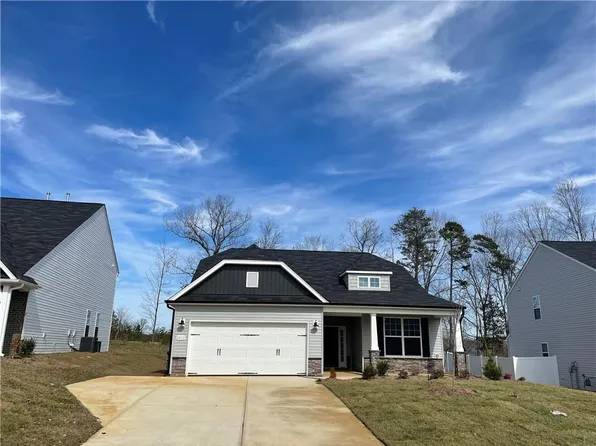 2572 Lacy Holt Rd, Graham, NC 27253