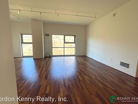3rd image of 1 Mandalay Pl Unit 1706-170