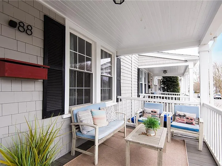 88 Kay St — Photo 3