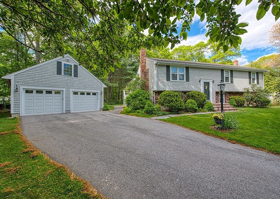 1st image of 25 Laurie Cir