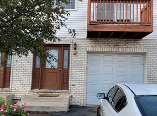 7842 W 87th Pkwy, Bridgeview, IL 60455