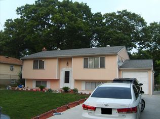 219 Ralph Ave, Babylon, NY 11702