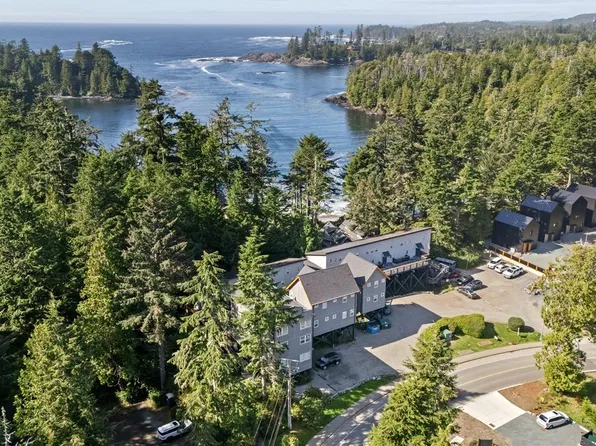 1002 Peninsula Rd #19, Ucluelet, BC V0R 3A0