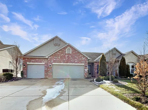 562 Heather Ridge Manor Ct, Wentzville, MO 63385