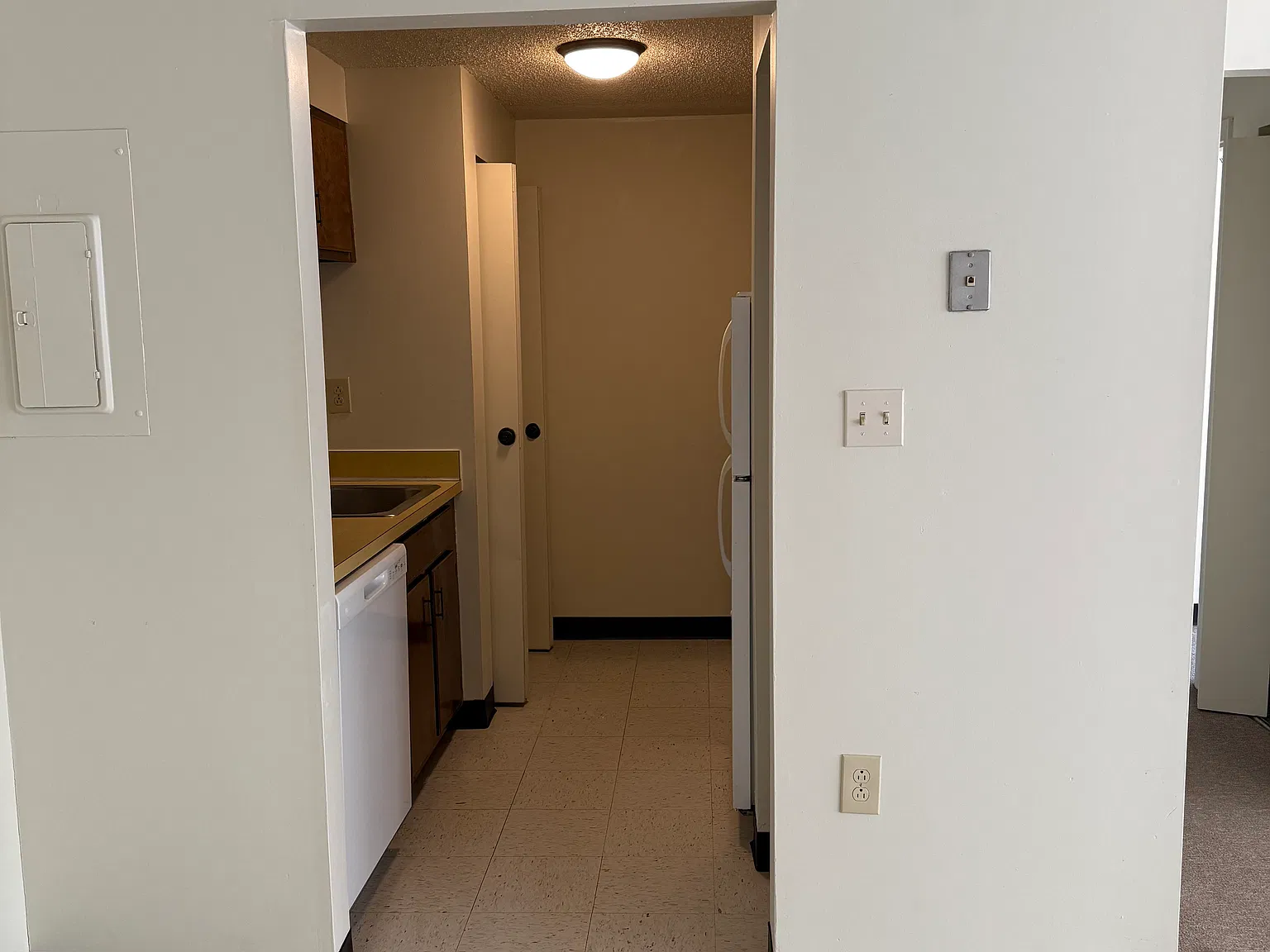 1 bed, $1,166 — Photo 2
