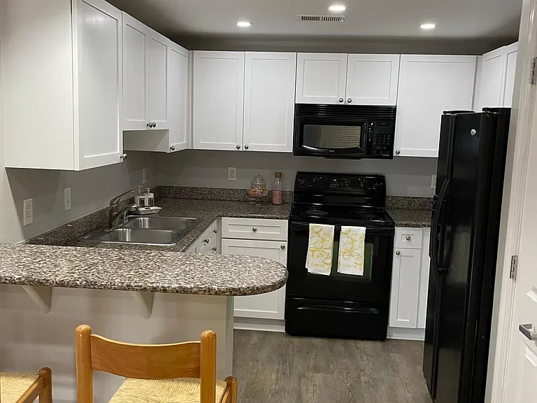 777 7th St NW #626 — Photo 28