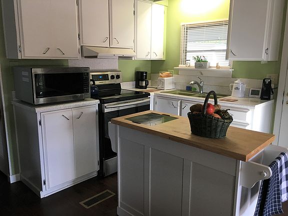 5th image of 124 Hickory Dr