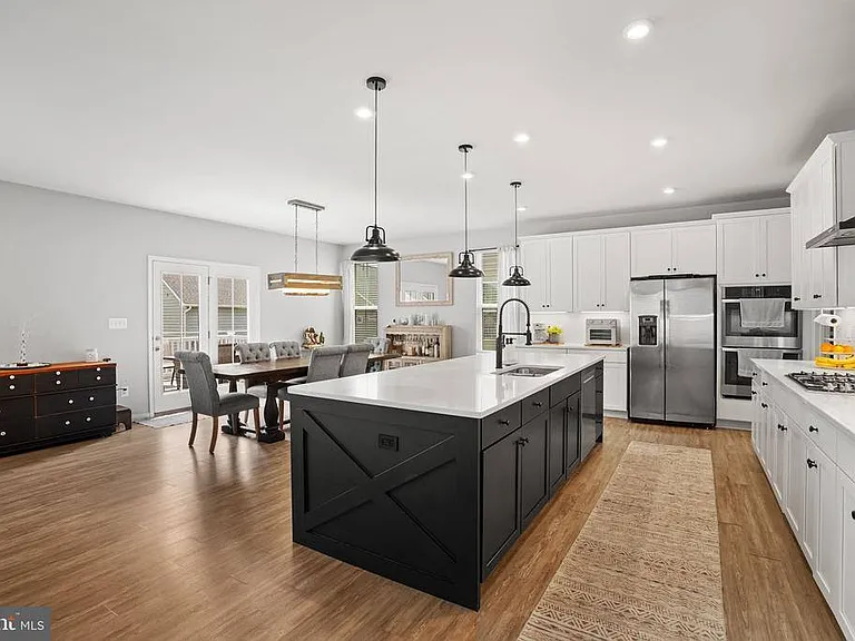 12405 Southington Dr — Photo 13