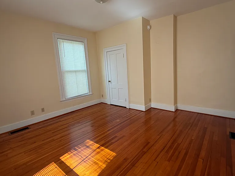138 Lawrence St #1 — Photo 9