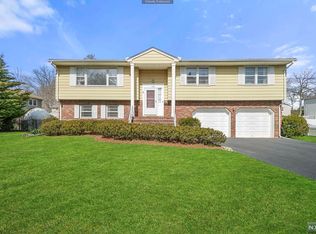 480 Park Pl, Township Of Washington, NJ 07676
