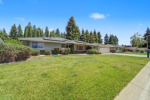 588 Manzanita Way Photo 1