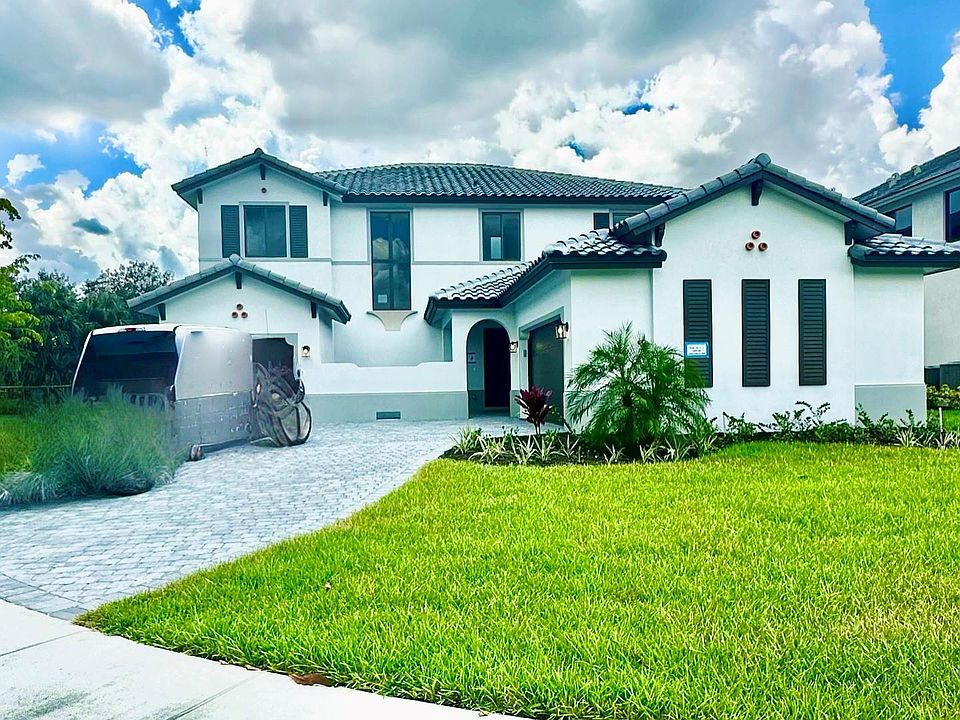 2nd image of 10366 SW 57th Court