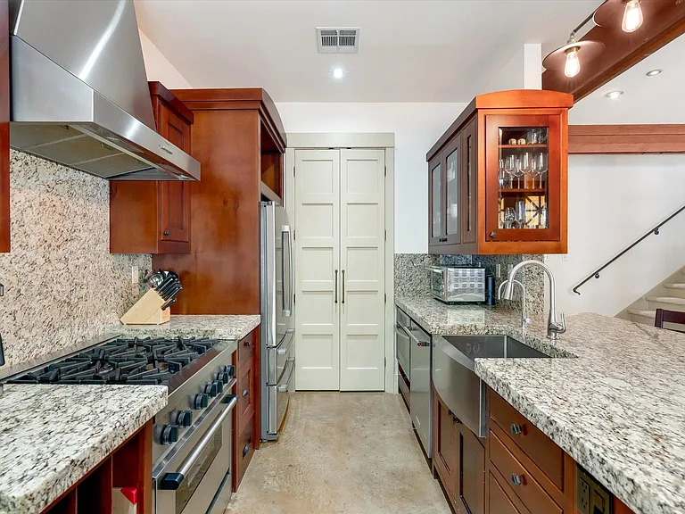2405 Kinney Rd #2405 — Photo 4