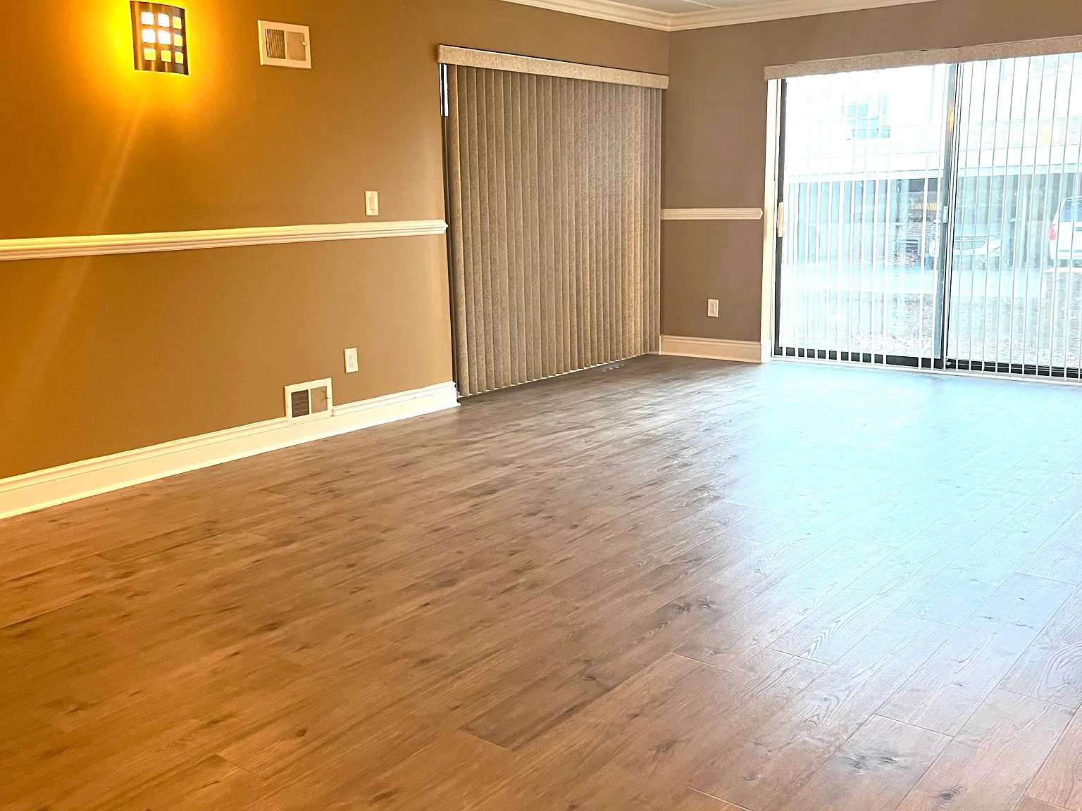 1 bed, 1200 sqft, $1,749 — Photo 3