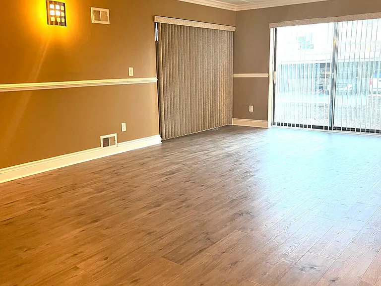 18228 University Park Dr — Photo 3