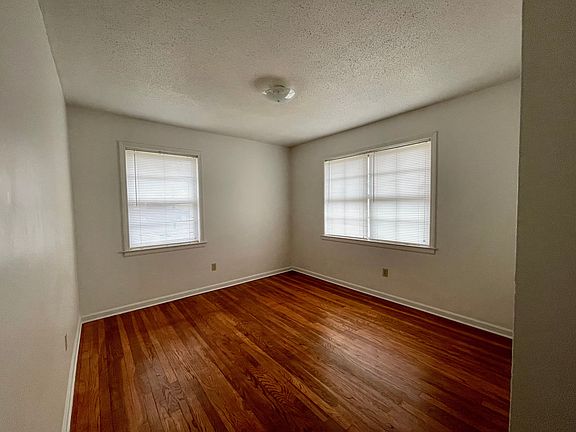 5th image of 1553 Skyline Dr