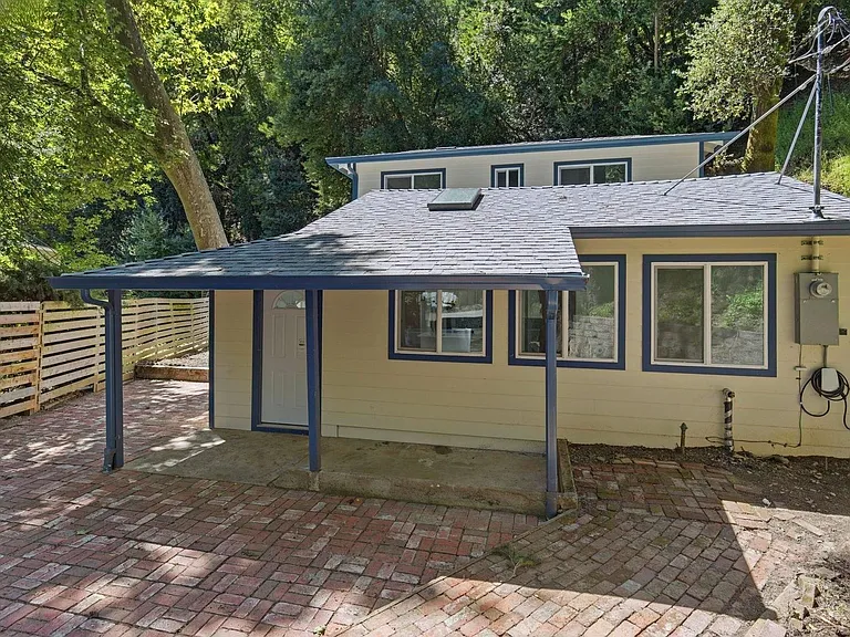 2836 Kilkare Rd — Photo 28