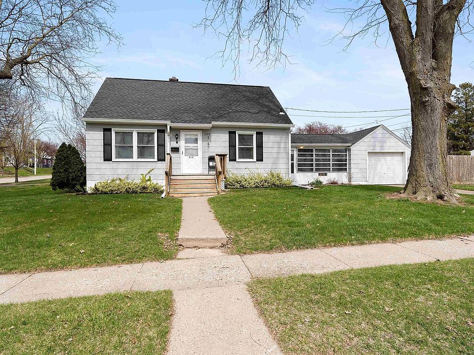 1st image of 1542 W 38th St