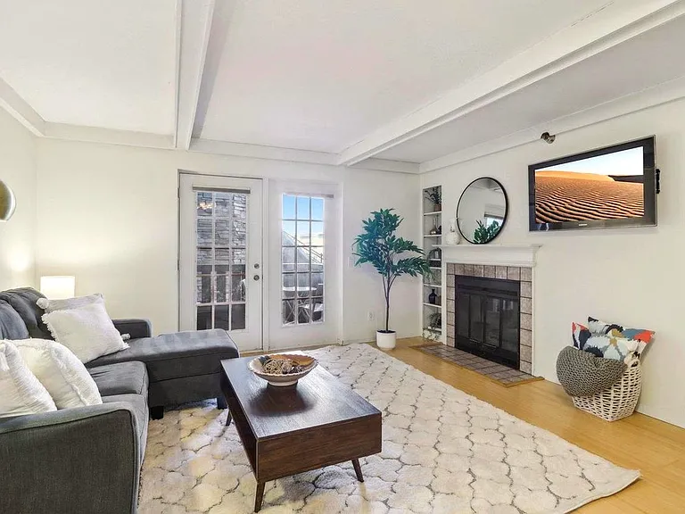 336 N Allen St #3 — Photo 1