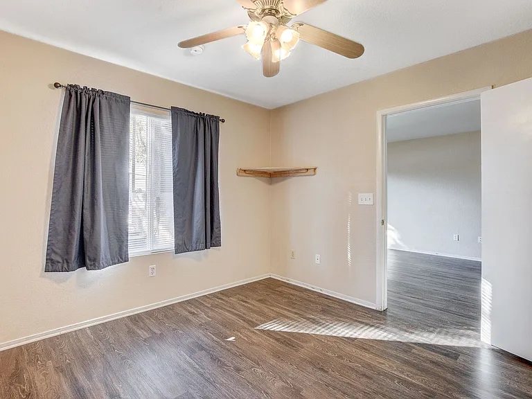 8070 W Russell Rd #1064-11 — Photo 17