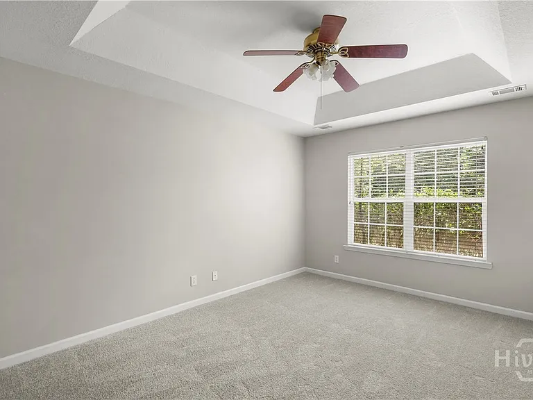 139 Pampas Dr — Photo 16