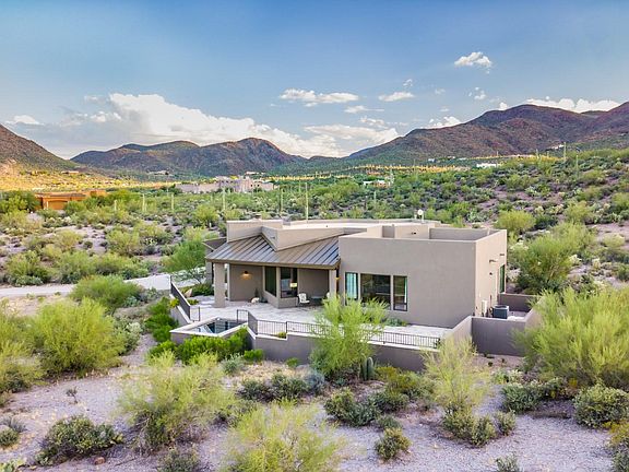 3rd image of 1415 N Blacktail Cliffs Ct