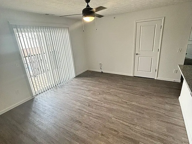 Sagamore Winds Apartments — Photo 50