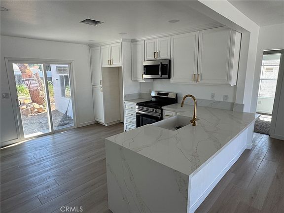 4th image of 14812 Helwig Ave