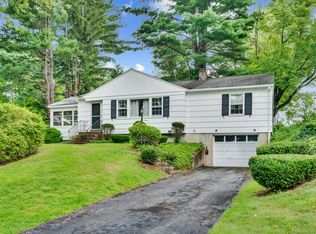 158 Crescent Cir, Cheshire, CT 06410