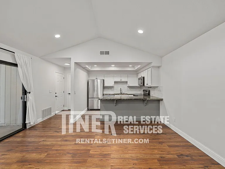 7586 Waterwillow Dr — Photo 11