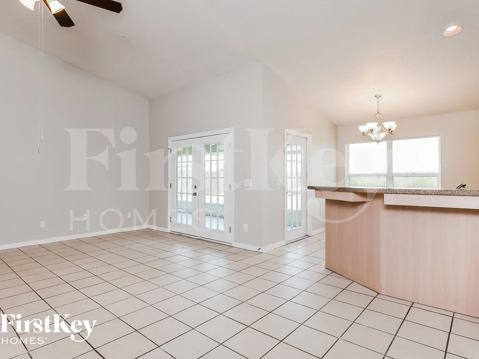 3 bed, 2.0 bath, 1709 sqft, $1,965 — Photo 3