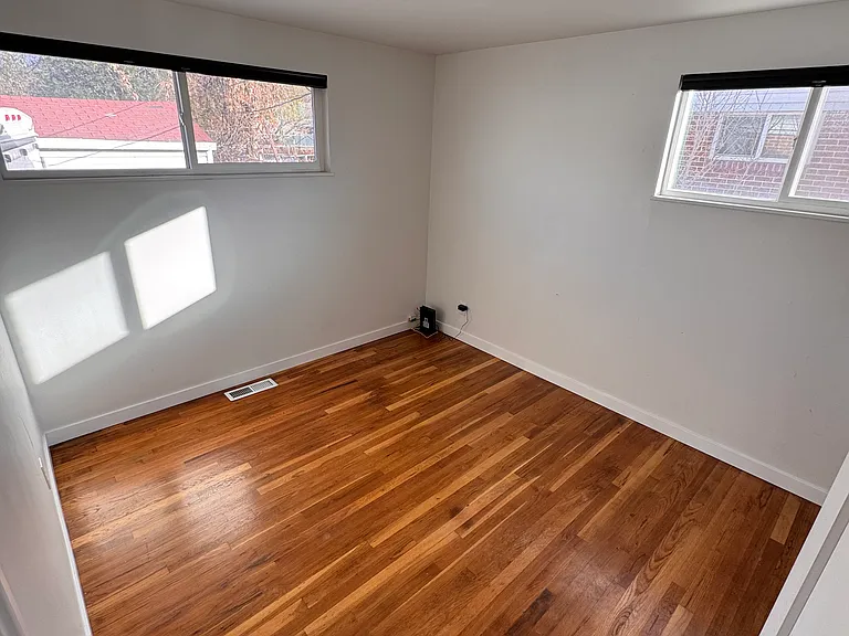605 S Emery St — Photo 15