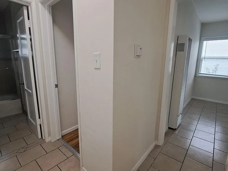 115 E Tamarack Ave #4 — Photo 14