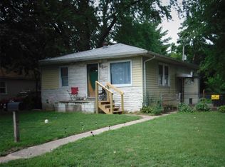 115 Park Ave, Wood River, IL 62095