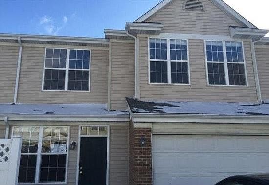 3rd image of 2241 Colfax Ln