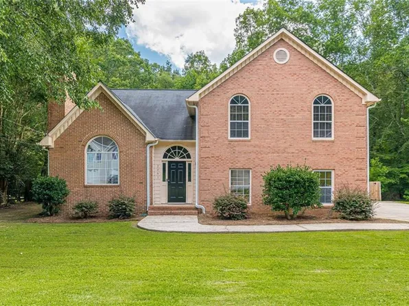 2061 Oakcreek Dr, Lithia Springs, GA 30122