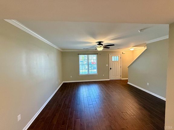 5th image of 72 Gloucester Dr