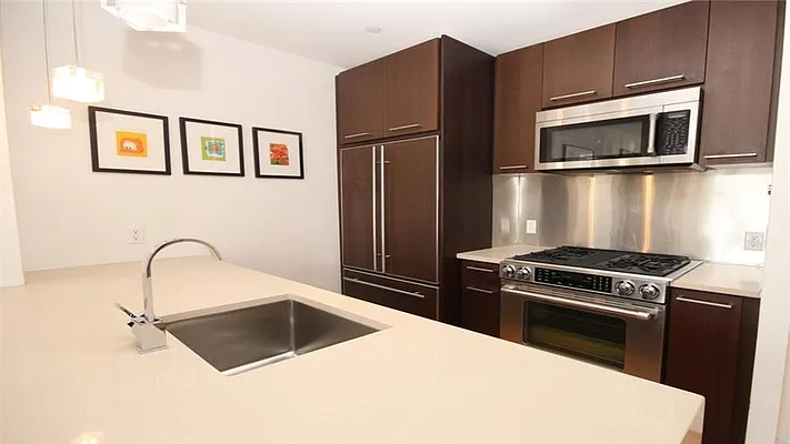 Sold by Fenwick Keats Real Estate | media 9