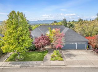320 Orchard View Ter, Medford, OR