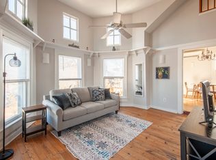 752 Ridge St APT 3, Charlottesville, VA 22902