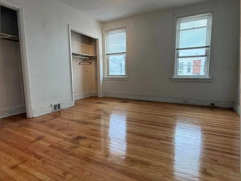 2407 E Clearfield St — Photo 8