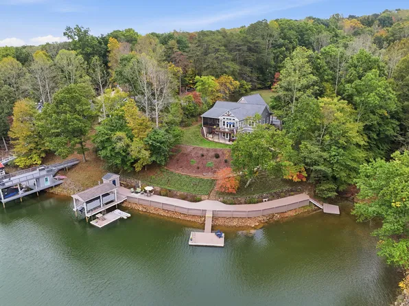 240 Woodland Cove Dr, Moneta, VA 24121