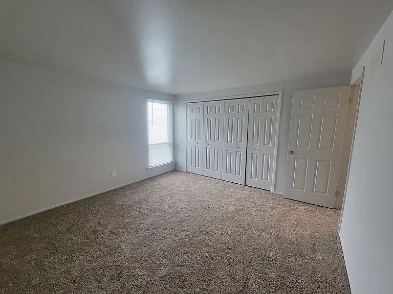 Edgemont Park Townhomes — Photo 17