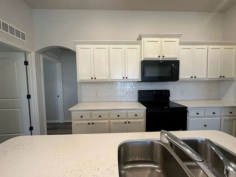 15749 Potomac Dr — Photo 21