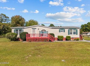 700 Oak Dale Ln, Sneads Ferry, NC 28460