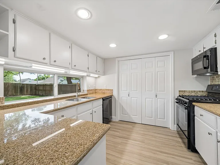 12427 Brandywyne Dr — Photo 13