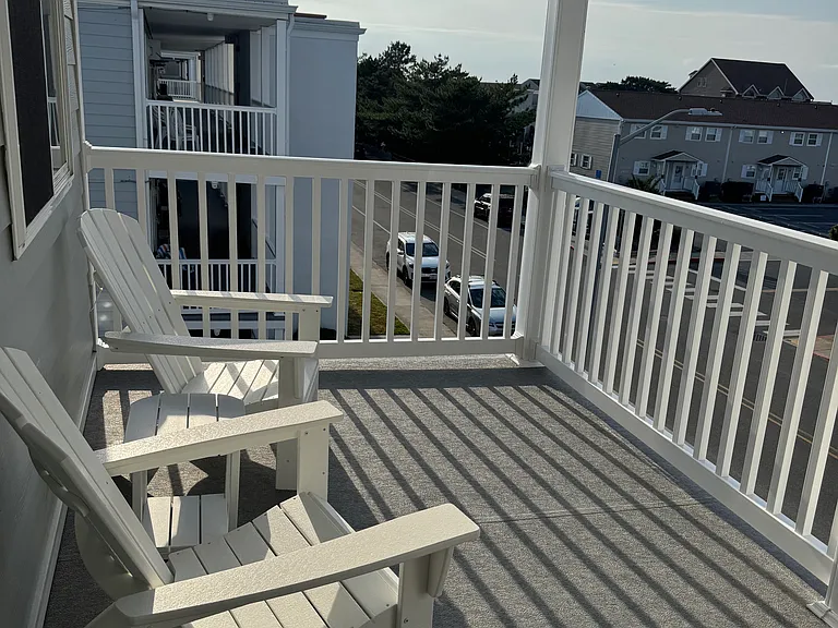 413 Robin Dr #305 — Photo 7