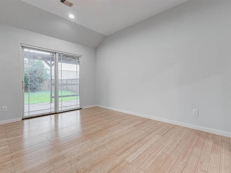 10627 Ince Ln — Photo 11
